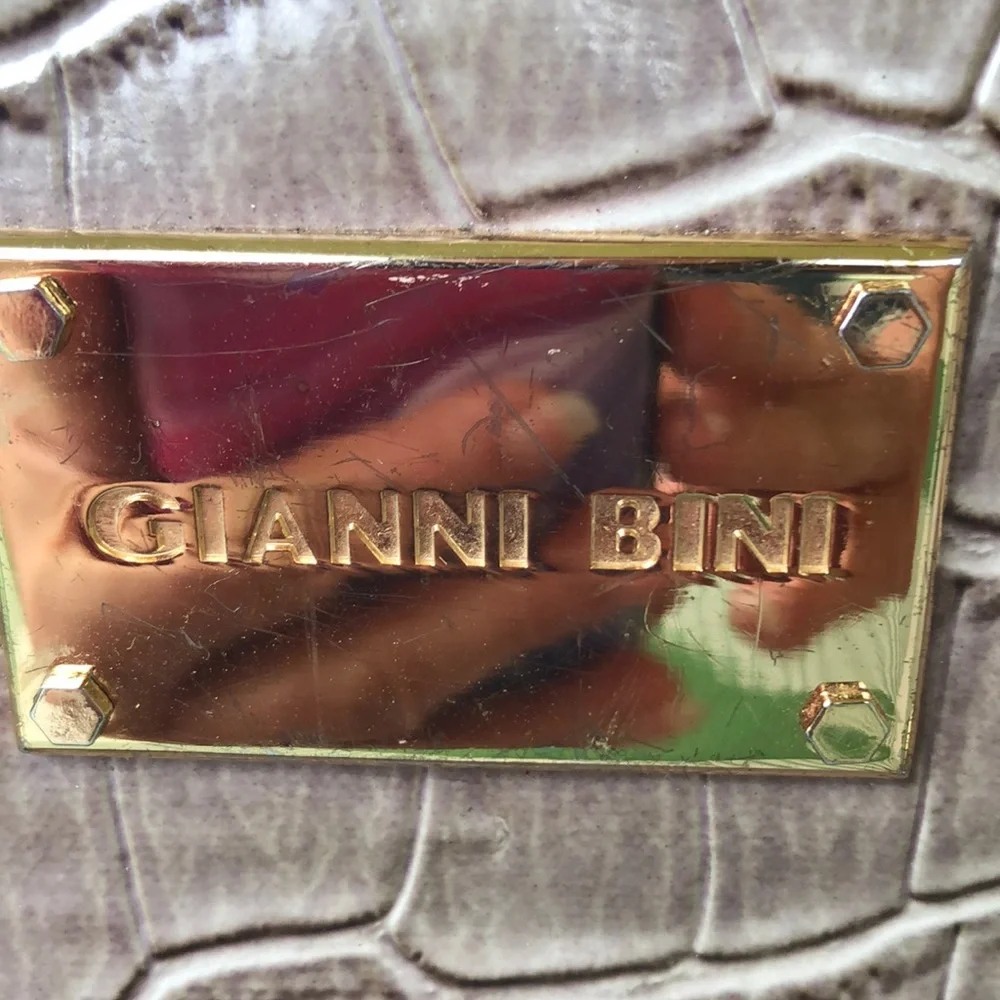 MGianni Bini large satchel handbag